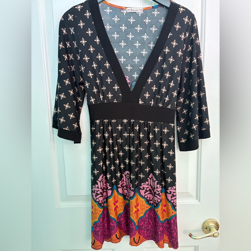 Forever 21 Black and Gray Floral V-Neck Top